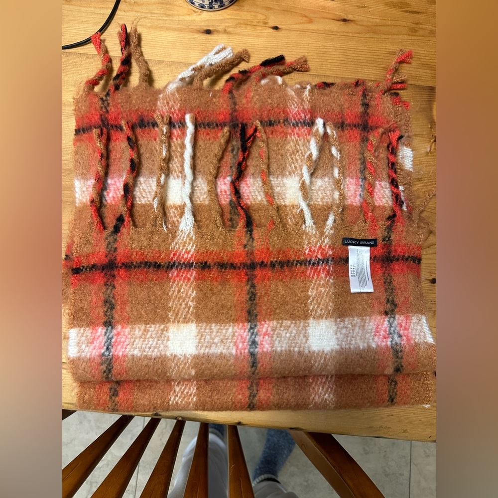 Lucky brand scarf; 6 feet by 17”